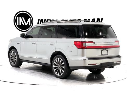 Used 2019 Lincoln Navigator Select AWD/4WD image 6