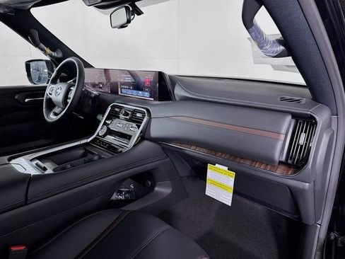 New 2025 Nissan Armada SL w/ Captain's Chari Seat Package image 34