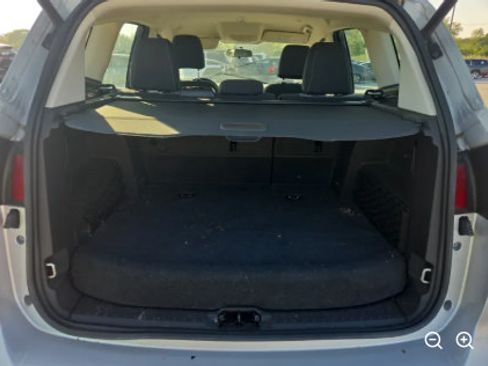 Used 2017 Ford C-MAX SE w/ Equipment Group 201A FWD image 7
