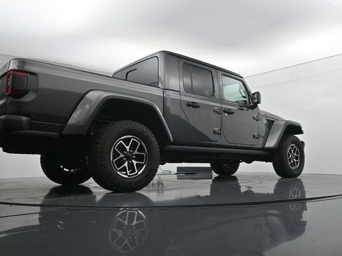 Used 2025 Jeep Gladiator Rubicon AWD/4WD image 37