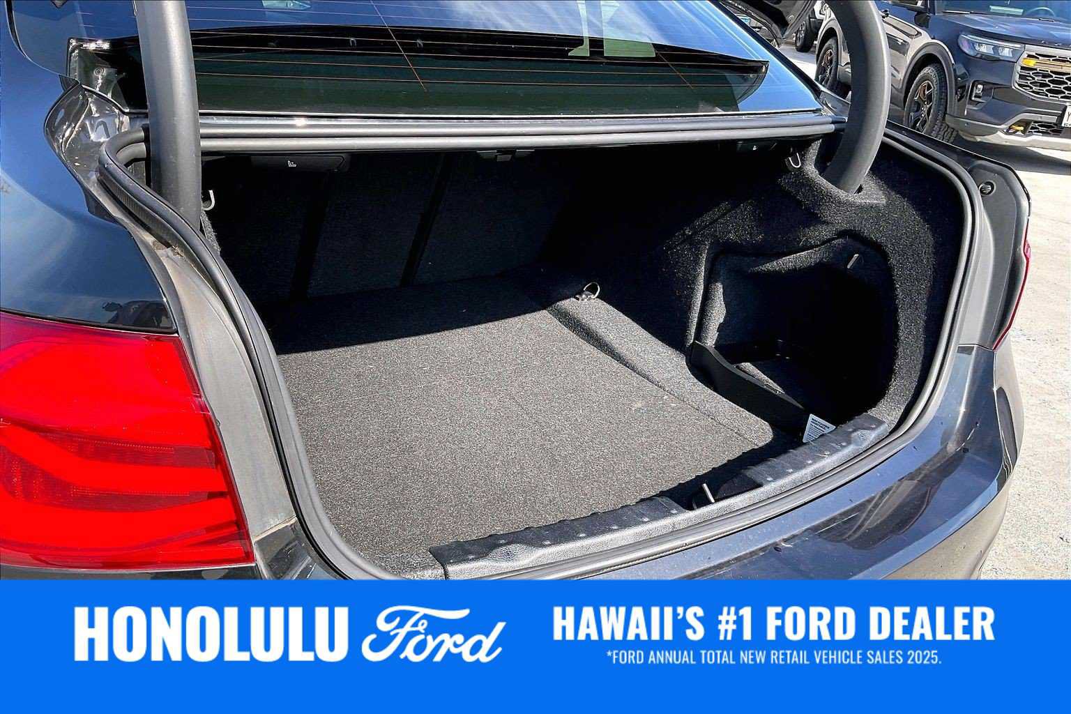 Used 2018 BMW 330i Sedan w/ Convenience Package RWD image 18