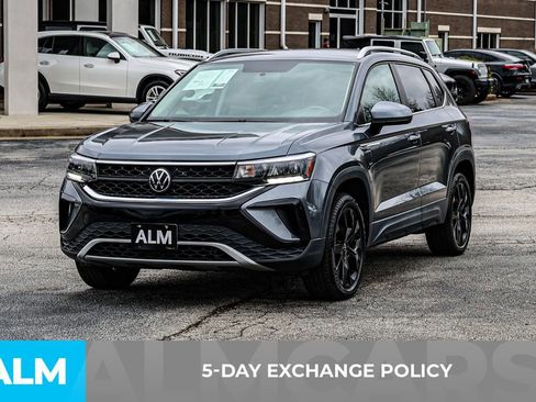 Used 2022 Volkswagen Taos SE image 4