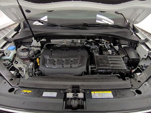 Used 2022 Volkswagen Tiguan SE R-Line FWD image 27