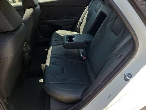 New 2026 Hyundai Elantra SEL Sport FWD image 27