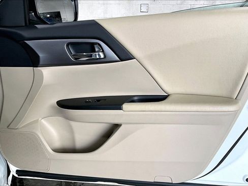 Used 2014 Honda Accord LX image 23