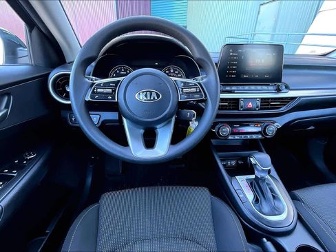 Used 2019 Kia Forte Sedan image 5