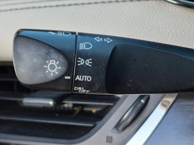Used 2018 Toyota Avalon Limited w/ Carpet Mat Package FWD image 13