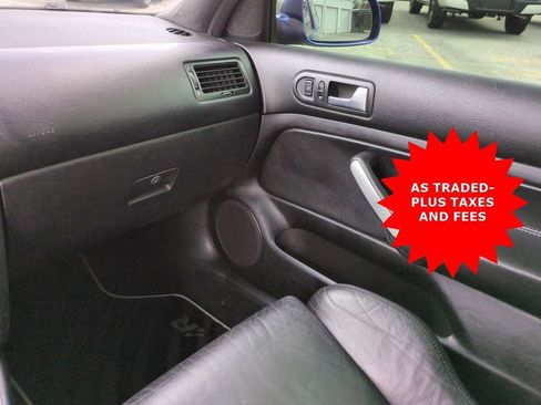 Used 2004 Volkswagen R32 image 17