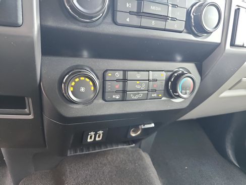 Used 2019 Ford F150 XLT w/ Equipment Group 302A Luxury image 30