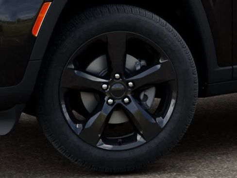 New 2026 Jeep Grand Cherokee L Limited image 8