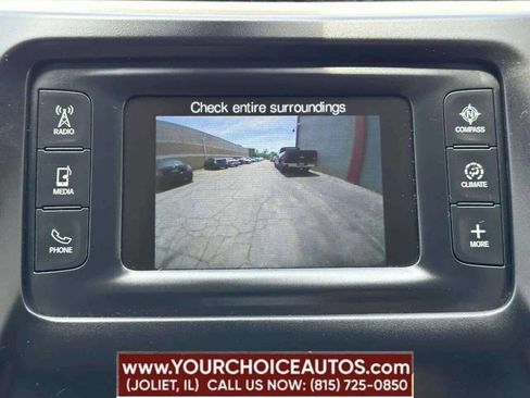 Used 2018 Jeep Cherokee Latitude w/ Safety Group image 32
