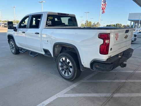 Used 2022 Chevrolet Silverado 2500 Custom w/ Custom Value Package AWD/4WD image 6