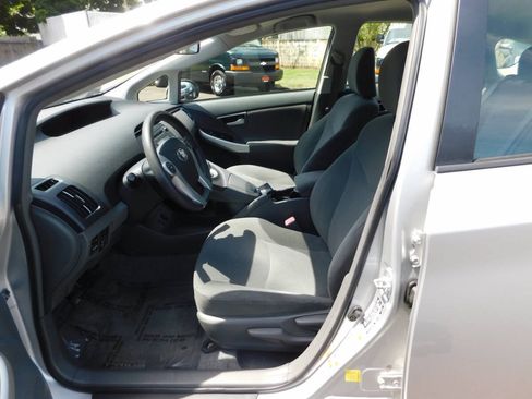 Used 2011 Toyota Prius Two FWD image 6