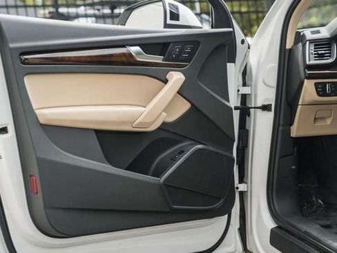 Used 2019 Audi Q5 2.0T Premium w/ Convenience Package image 38