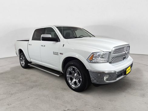 Used 2017 RAM 1500 Laramie w/ Convenience Group image 7