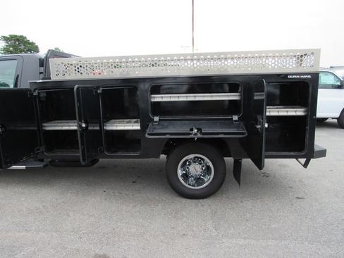 Used 2024 GMC Sierra 3500 SLE w/ SLE Convenience Package AWD/4WD image 29