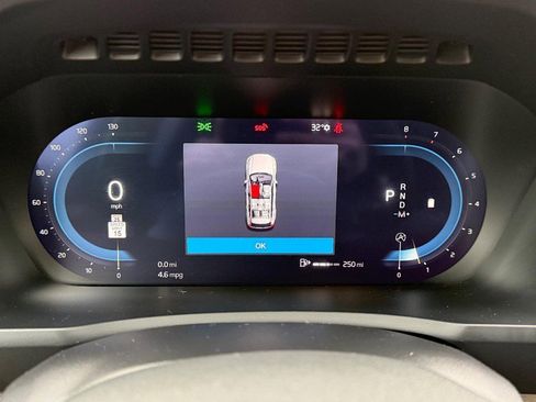 Used 2025 Volvo XC90 B6 Plus image 20