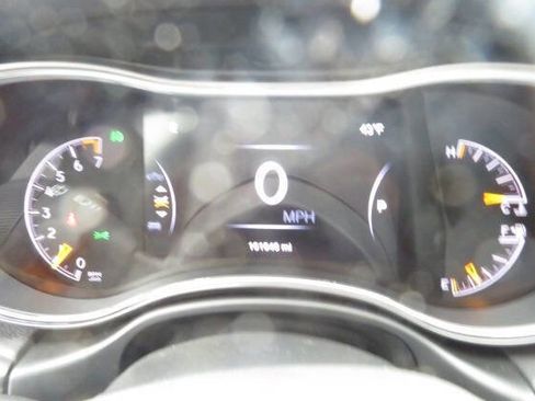 Used 2019 Jeep Grand Cherokee Limited AWD/4WD image 20