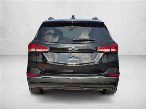 Used 2023 Chevrolet Equinox Premier image 7