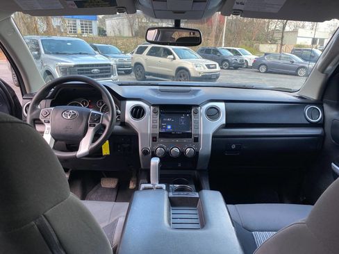 Used 2016 Toyota Tundra SR5 w/ SR5 Upgrade Package image 39