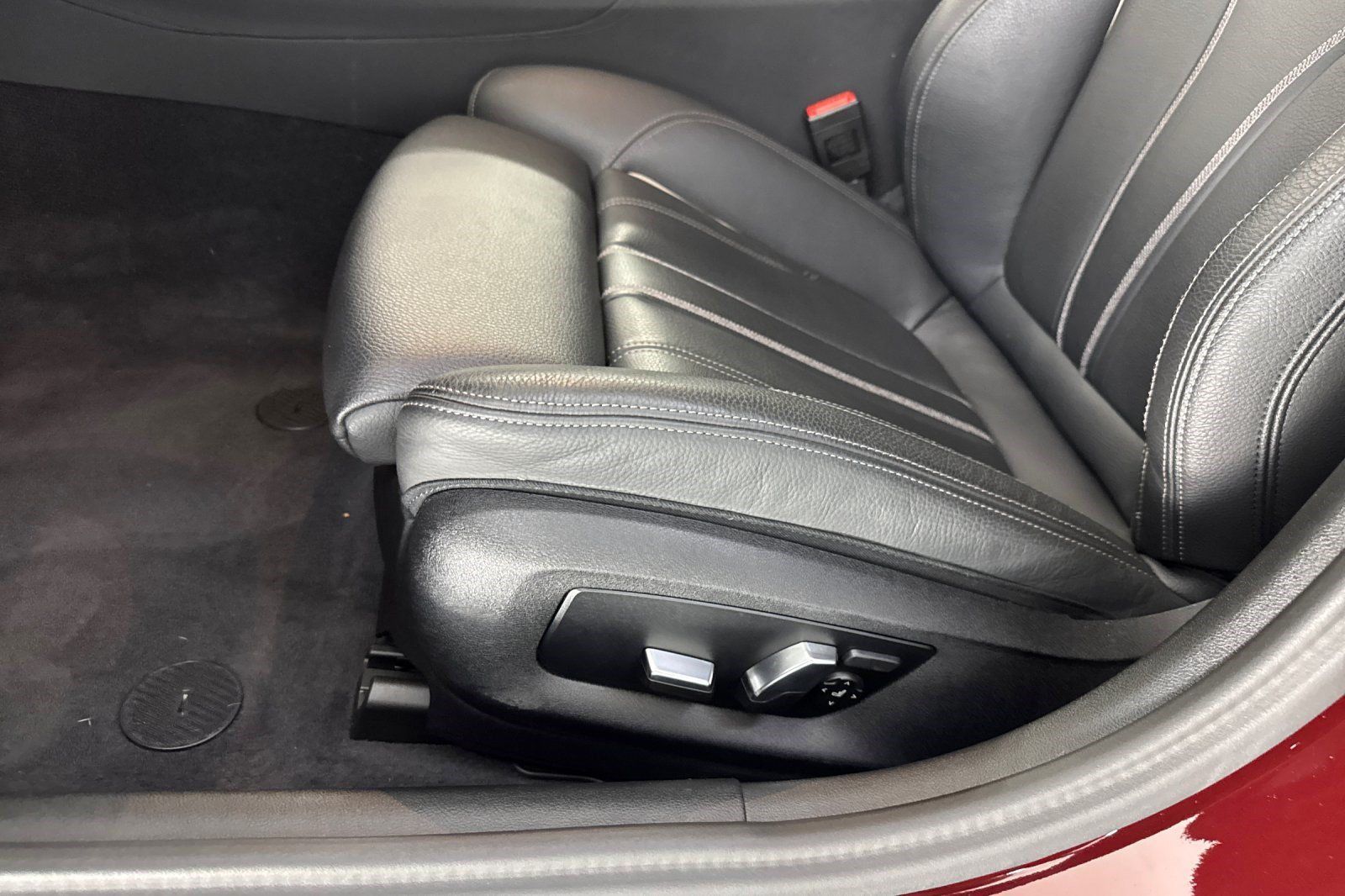 Used 2023 BMW 540i w/ M Sport Package RWD image 15