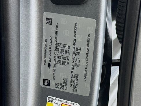 Used 2023 Cadillac Escalade ESV Premium Luxury image 36