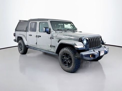 Used 2023 Jeep Gladiator Sport AWD/4WD image 8