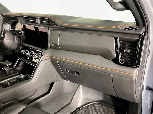 Used 2024 GMC Sierra 1500 AT4 w/ Technology Package image 27