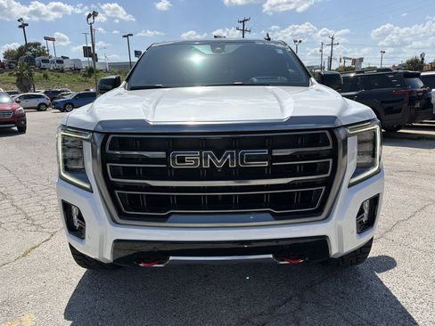 Used 2022 GMC Yukon AT4 w/ AT4 Premium Plus Package AWD/4WD image 8