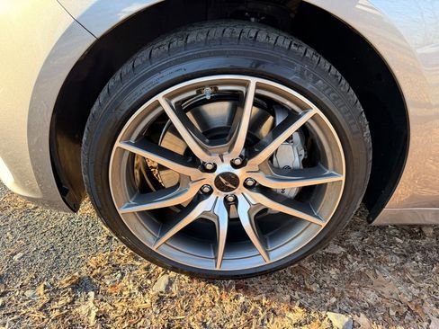 Used 2026 Genesis G70 2.5T image 5