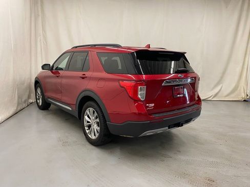Used 2020 Ford Explorer XLT w/ Equipment Group 202A AWD/4WD image 5