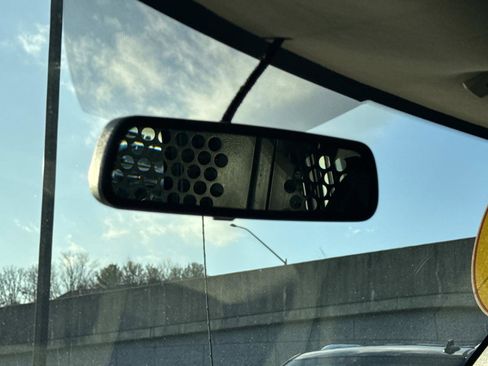 Used 2024 GMC Savana 2500 w/ Driver Convenience Package image 3