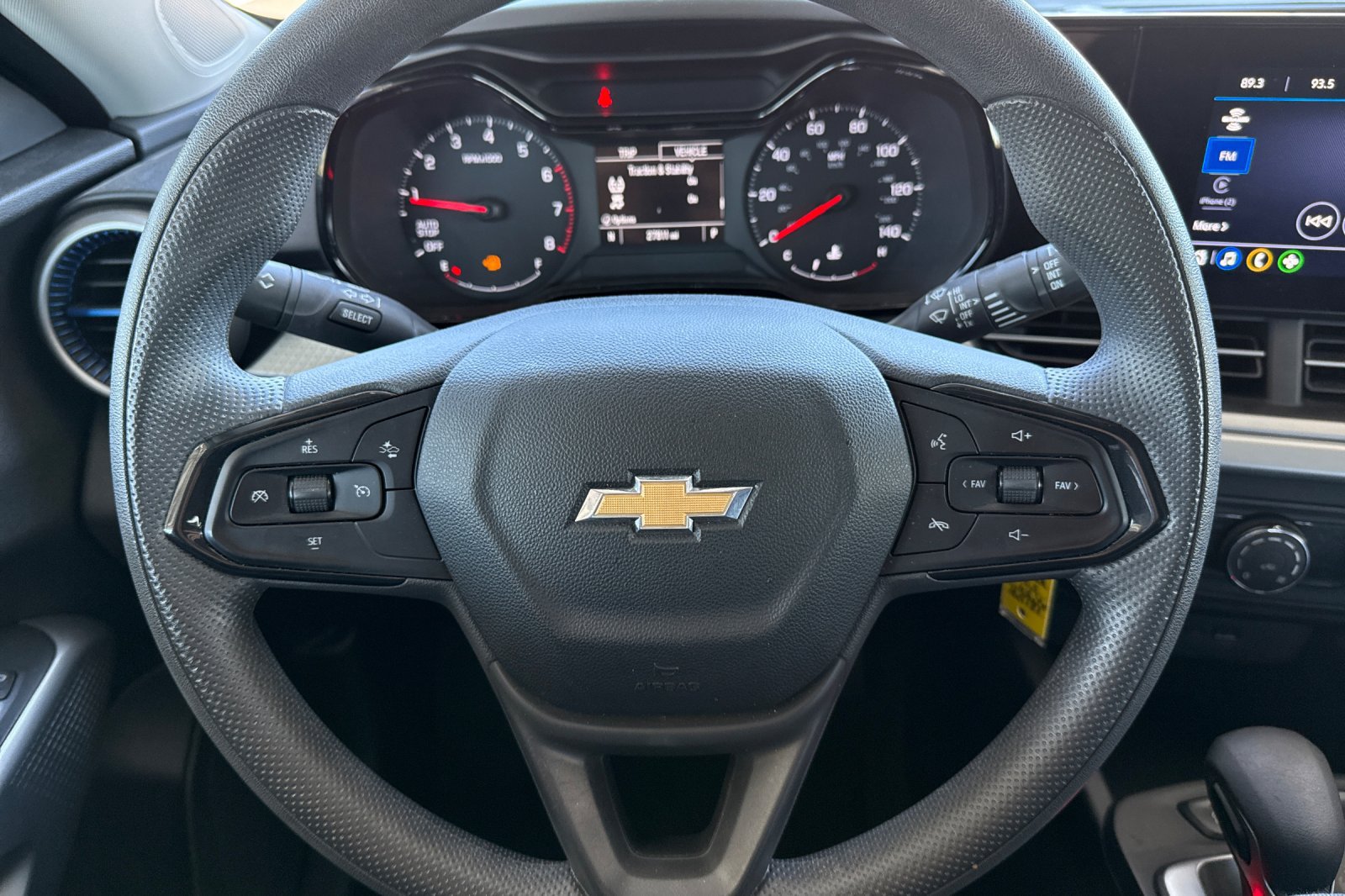 Used 2025 Chevrolet Trax LS FWD image 30