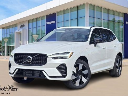 Used 2025 Volvo XC60 T8 Plus w/ Protection Package Premier image 8