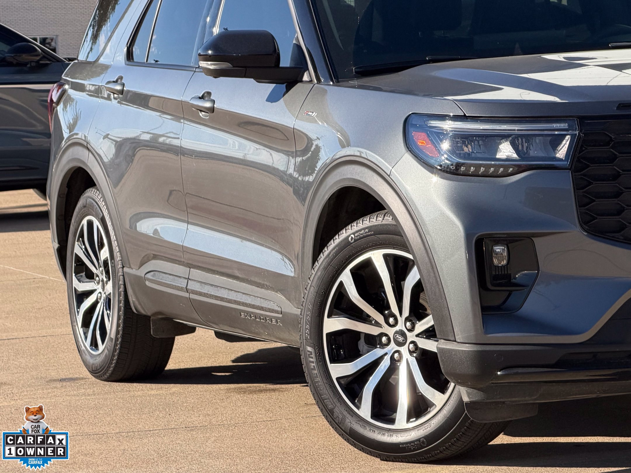 Used 2025 Ford Explorer ST-Line w/ Premium Package RWD image 9