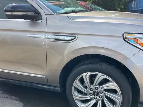 Used 2019 Lincoln Navigator L Reserve AWD/4WD image 10