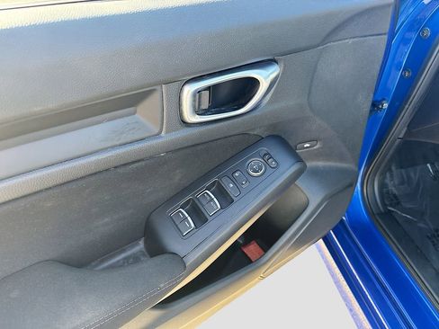 Used 2023 Honda Civic Sport image 17