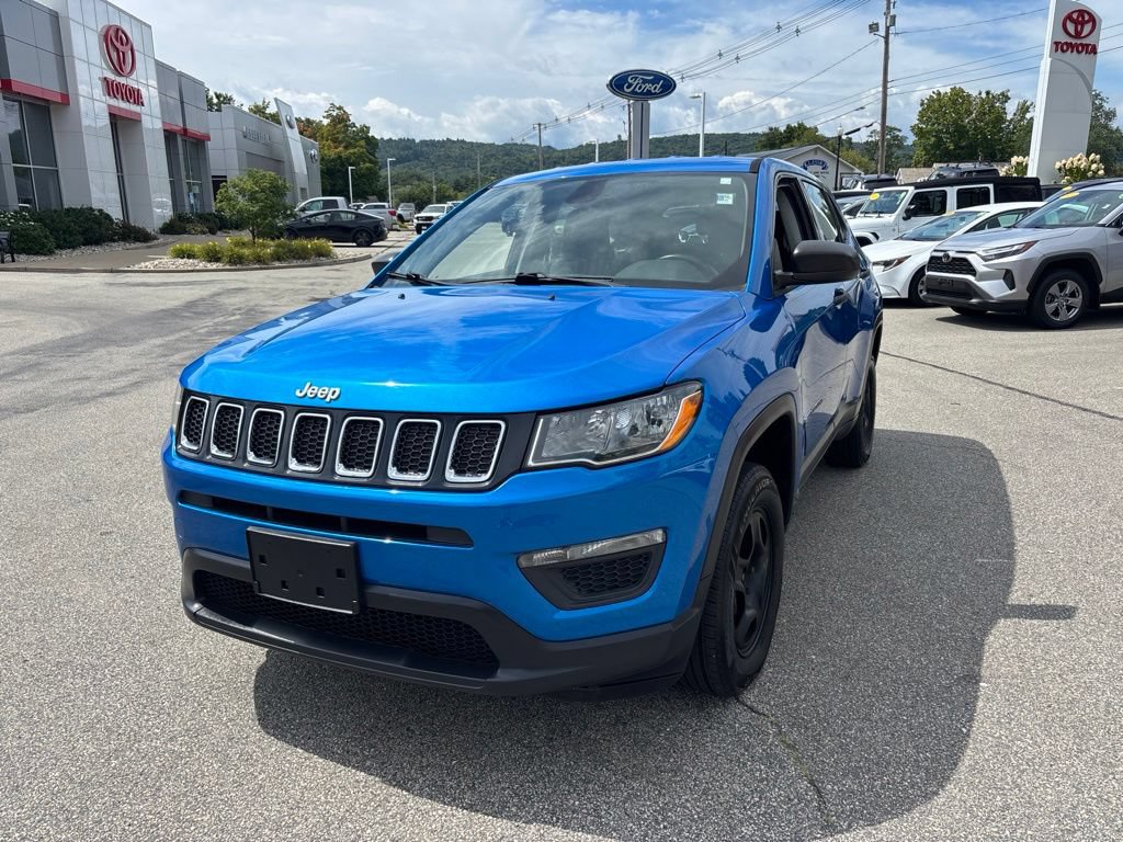 Used 2018 Jeep Compass Sport w/ Cold Weather Group AWD/4WD image 3