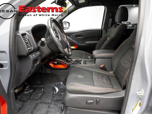 Used 2023 Nissan Frontier PRO-4X w/ Technology Package AWD/4WD image 14