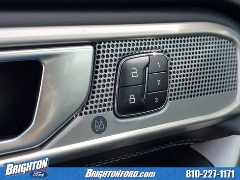 Certified 2023 Ford Explorer Limited w/ Hybrid Equipment Group 310A AWD/4WD image 18
