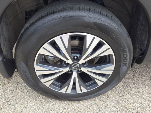 Used 2023 Nissan Rogue SV w/ SV Premium B Package AWD/4WD image 11