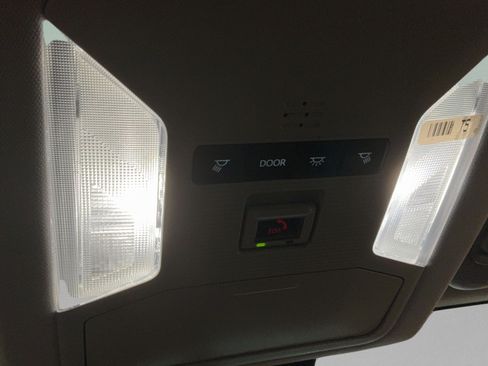 Certified 2025 Toyota RAV4 XLE AWD/4WD image 22