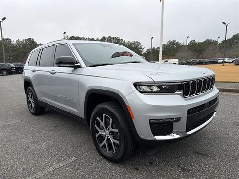 New 2025 Jeep Grand Cherokee L Limited image 3