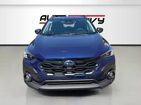 Used 2025 Subaru Crosstrek 2.0i Premium AWD/4WD image 2