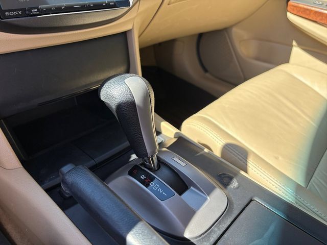 Used 2010 Honda Accord EX-L image 17