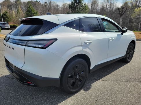 Certified 2025 Nissan Murano SV image 5