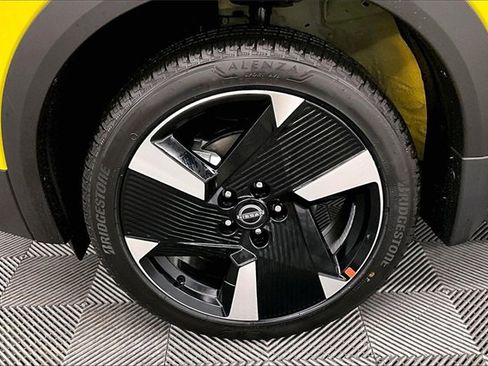 New 2026 Nissan Kicks SR w/ Cold Weather Package image 11