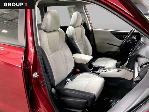 Used 2023 Subaru Forester Premium AWD/4WD image 9