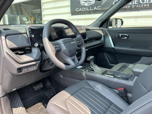 New 2027 Kia Seltos X-Line S w/ X-Line S Premium Package AWD/4WD image 10