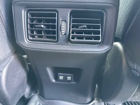 Used 2019 Toyota RAV4 XLE w/ Convenience Package AWD/4WD image 23